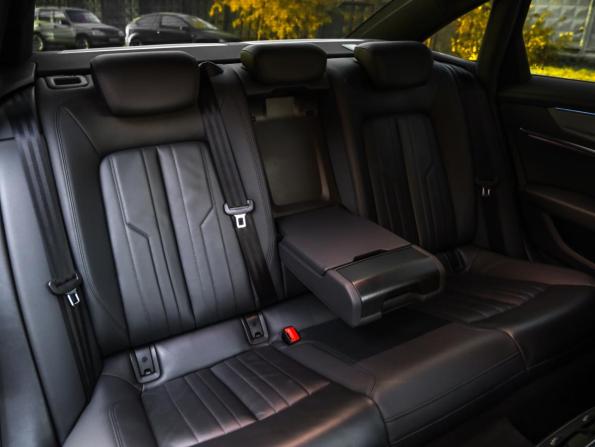 Audi A6 V (C8) с пробегом 2021 года, цена 4 099 000 рублей, 99976 км, седан, Автокод Объявления