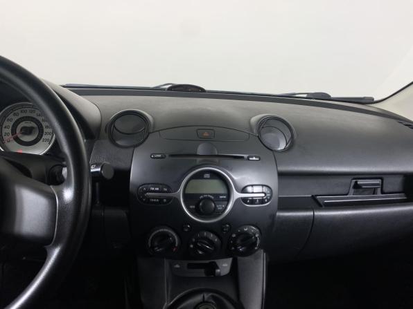 Mazda 2 II (DE) с пробегом 2008 года, цена 420 000 рублей, 195510 км, хэтчбек, Автокод Объявления