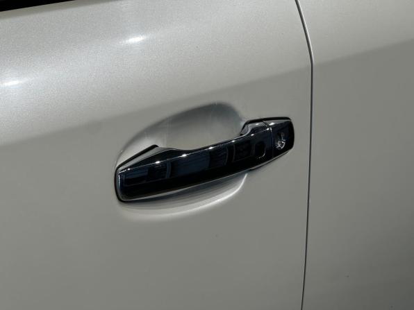 Toyota Land Cruiser 200 Series Рестайлинг 1 с пробегом 2013 года, цена 3 180 000 рублей, 224493 км, внедорожник, Автокод Объявления