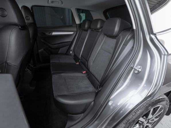 Skoda Karoq I с пробегом 2020 года, цена 2 680 000 рублей, 43980 км, внедорожник, Автокод Объявления