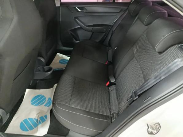 Skoda Rapid I с пробегом 2015 года, цена 1 159 000 рублей, 139142 км, лифтбек, Автокод Объявления