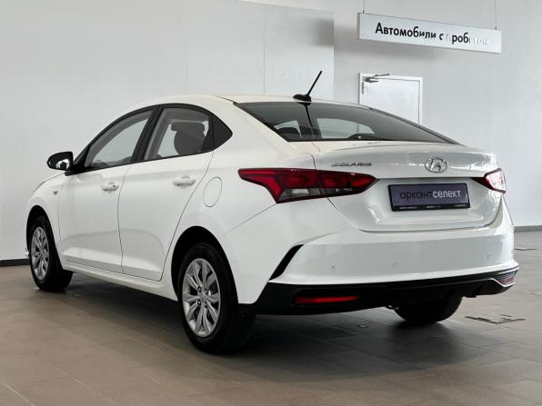 Hyundai Solaris II Рестайлинг с пробегом 2021 года, цена 1 390 000 рублей, 46627 км, седан, Автокод Объявления