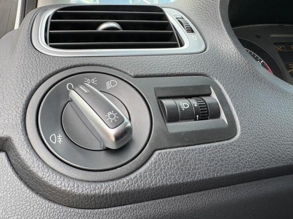 Volkswagen Polo V Рестайлинг с пробегом 2016 года, цена 1 170 000 рублей, 100402 км, седан, Автокод Объявления