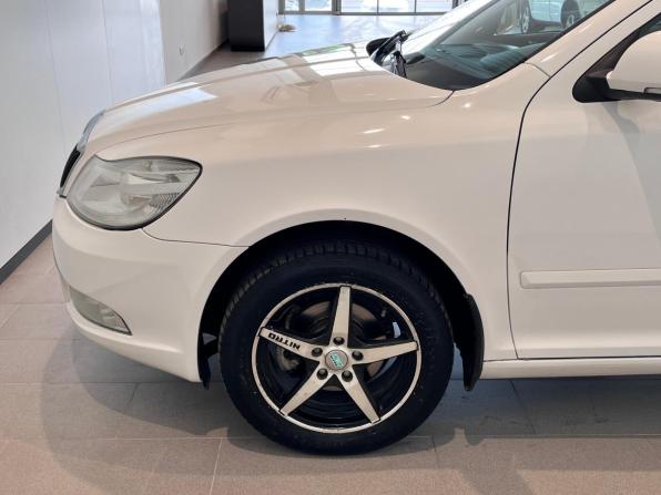Skoda Octavia II (A5) Рестайлинг с пробегом 2012 года, цена 710 000 рублей, 192819 км, лифтбек, Автокод Объявления