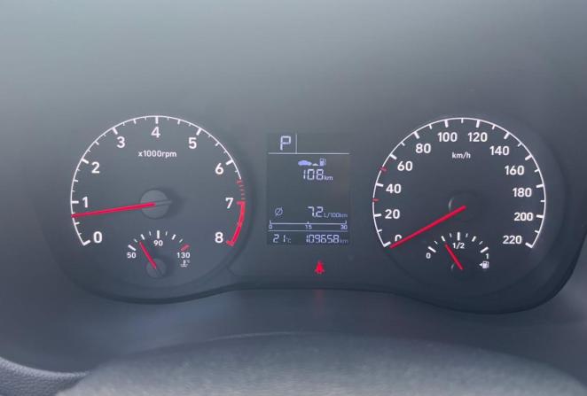 Hyundai Solaris II с пробегом 2017 года, цена 1 260 000 рублей, 74216 км, седан, Автокод Объявления