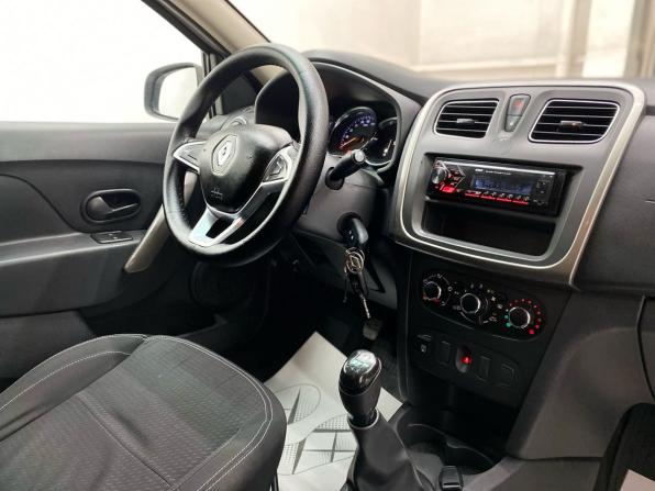 Renault Logan II Рестайлинг с пробегом 2021 года, цена 795 000 рублей, 94298 км, седан, Автокод Объявления