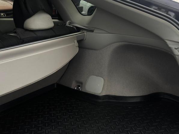 Toyota Prius III Рестайлинг (XW30) с пробегом 2013 года, цена 1 064 000 рублей, 160516 км, лифтбек, Автокод Объявления