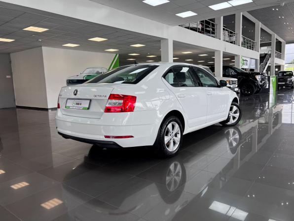 Skoda Octavia III (A7) Рестайлинг с пробегом 2017 года, цена 1 745 000 рублей, 190461 км, лифтбек, Автокод Объявления