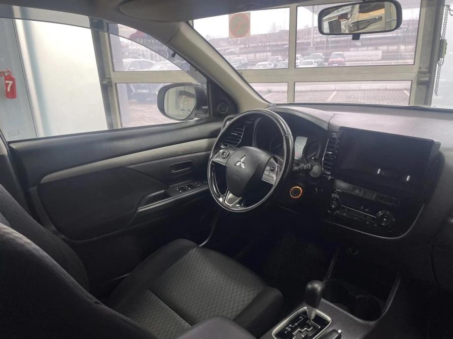 Mitsubishi Outlander III Рестайлинг 3 Красноярск  - изображение 4