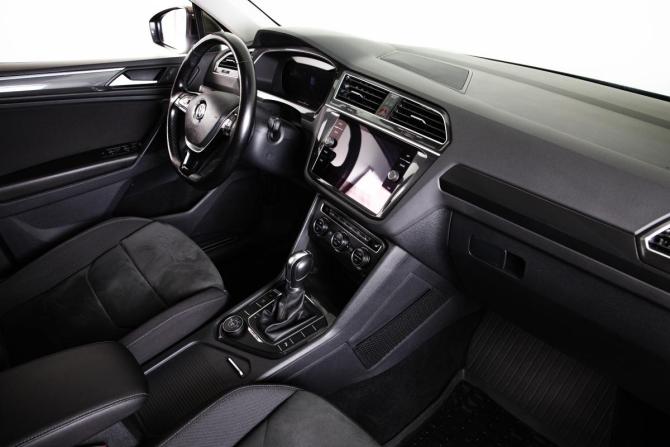 Volkswagen Tiguan II с пробегом 2018 года, цена 3 389 000 рублей, 92000 км, внедорожник, Автокод Объявления
