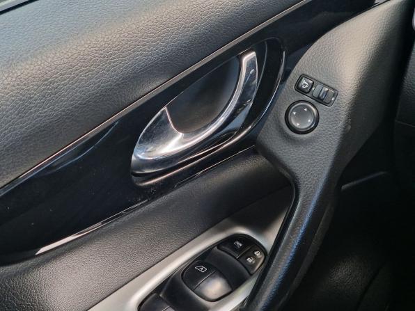 Nissan Qashqai II с пробегом 2015 года, цена 1 195 000 рублей, 131356 км, внедорожник, Автокод Объявления