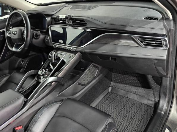 Geely Atlas Pro с пробегом 2023 года, цена 1 970 000 рублей, 66111 км, внедорожник, Автокод Объявления