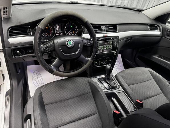 Skoda Superb II с пробегом 2012 года, цена 1 045 000 рублей, 280800 км, лифтбек, Автокод Объявления