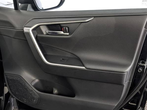Toyota RAV4 V (XA50) с пробегом 2021 года, цена 3 350 000 рублей, 63877 км, внедорожник, Автокод Объявления