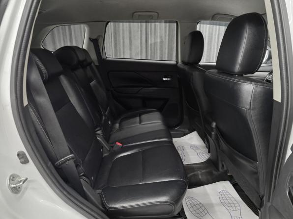 Mitsubishi Outlander III Рестайлинг с пробегом 2014 года, цена 1 570 000 рублей, 167000 км, внедорожник, Автокод Объявления