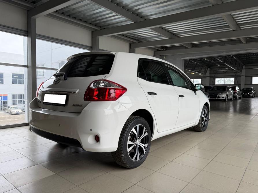 Toyota Auris I Рестайлинг Березовский  - изображение 6