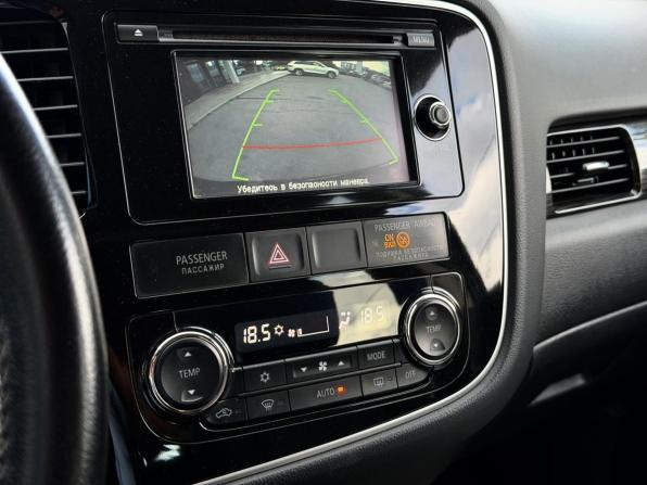 Mitsubishi Outlander III Рестайлинг 2 с пробегом 2015 года, цена 1 813 700 рублей, 98674 км, внедорожник, Автокод Объявления
