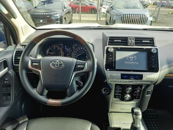 Toyota Land Cruiser Prado 150 Series Рестайлинг 2 с пробегом 2017 года, цена 4 890 000 рублей, 129521 км, внедорожник, Автокод Объявления