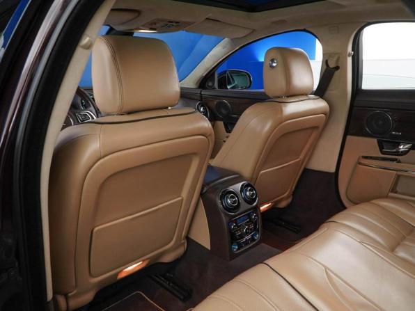 Jaguar XJ IV (X351) с пробегом 2013 года, цена 1 599 000 рублей, 235333 км, седан, Автокод Объявления
