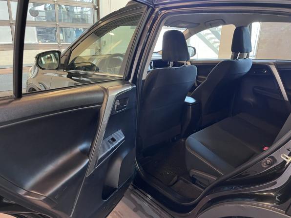 Toyota RAV4 IV (XA40) с пробегом 2015 года, цена 1 900 000 рублей, 240886 км, внедорожник, Автокод Объявления
