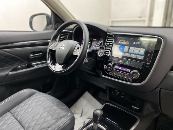 Mitsubishi Outlander III Рестайлинг 3 с пробегом 2022 года, цена 3 850 000 рублей, 900 км, внедорожник, Автокод Объявления