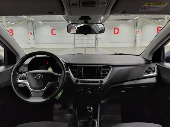 Hyundai Solaris II с пробегом 2017 года, цена 1 370 000 рублей, 95875 км, седан, Автокод Объявления
