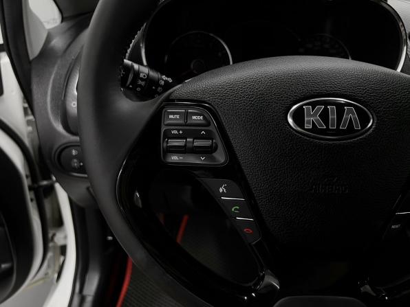 Kia Cerato III Рестайлинг (Classic) с пробегом 2017 года, цена 1 475 000 рублей, 125530 км, седан, Автокод Объявления