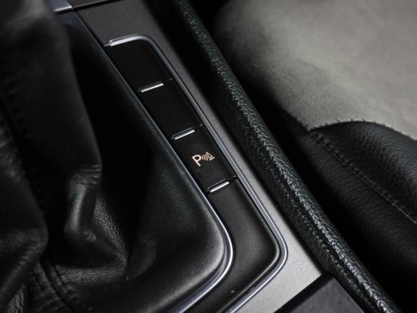 Volkswagen Golf VII с пробегом 2013 года, цена 1 179 000 рублей, 211654 км, хэтчбек, Автокод Объявления