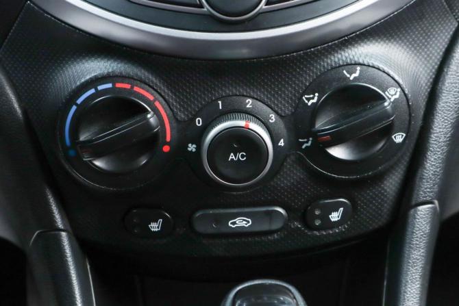 Hyundai Solaris I Рестайлинг с пробегом 2014 года, цена 989 000 рублей, 128801 км, хэтчбек, Автокод Объявления
