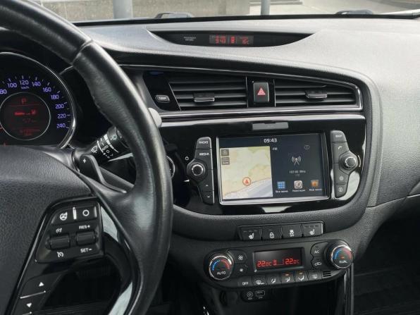 Kia Ceed II Рестайлинг с пробегом 2018 года, цена 1 459 000 рублей, 61554 км, хэтчбек, Автокод Объявления