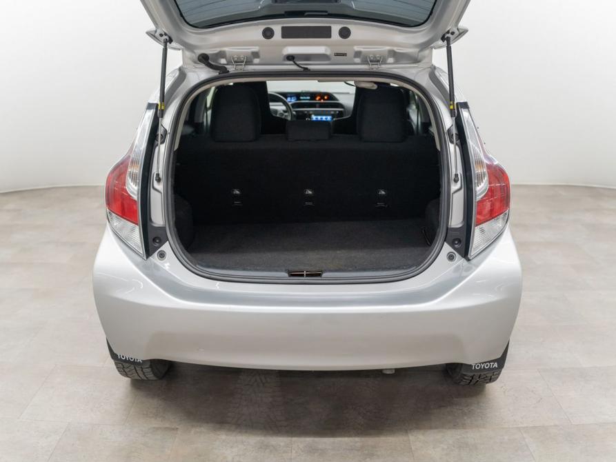 Toyota Prius c I Рестайлинг Красноярск  - изображение 18