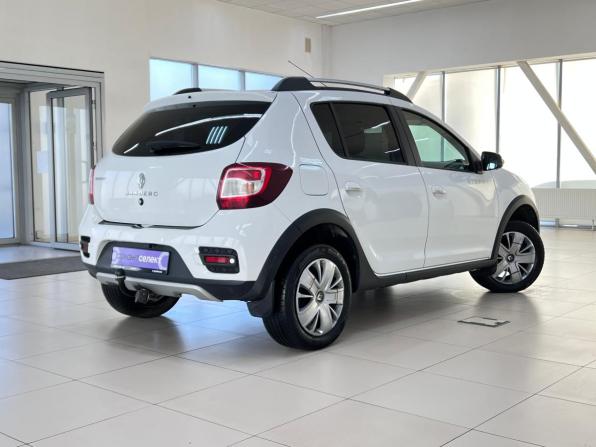 Renault Sandero II Рестайлинг с пробегом 2019 года, цена 1 220 000 рублей, 98200 км, хэтчбек, Автокод Объявления