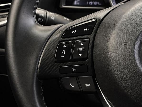 Mazda 3 III (BM) с пробегом 2014 года, цена 1 347 000 рублей, 119784 км, седан, Автокод Объявления