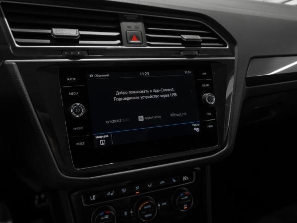 Volkswagen Tiguan II с пробегом 2018 года, цена 2 645 000 рублей, 148538 км, внедорожник, Автокод Объявления