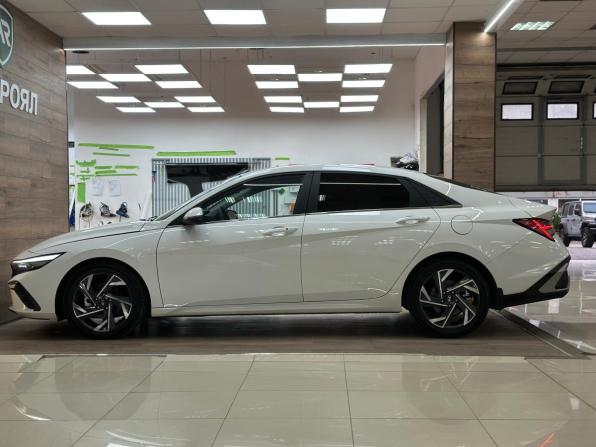 Hyundai Elantra VII (CN7) Рестайлинг с пробегом 2023 года, цена 2 050 000 рублей, 25563 км, седан, Автокод Объявления