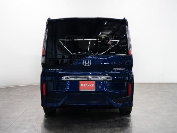 Honda Stepwgn V Рестайлинг с пробегом 2018 года, цена 2 220 000 рублей, 66776 км, минивэн, Автокод Объявления