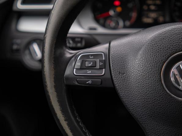 Volkswagen Passat B7 с пробегом 2012 года, цена 859 000 рублей, 228989 км, седан, Автокод Объявления
