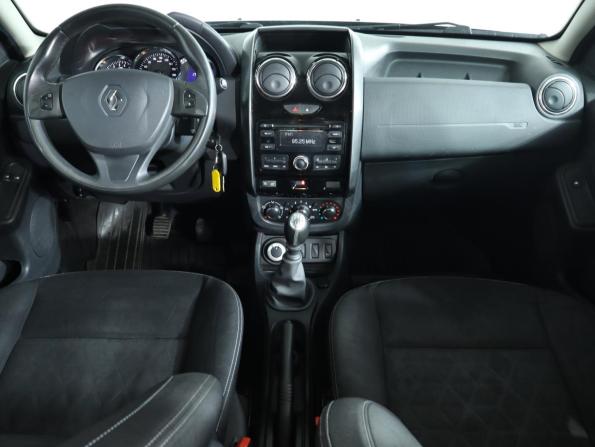 Renault Duster I Рестайлинг с пробегом 2016 года, цена 1 099 000 рублей, 174000 км, внедорожник, Автокод Объявления