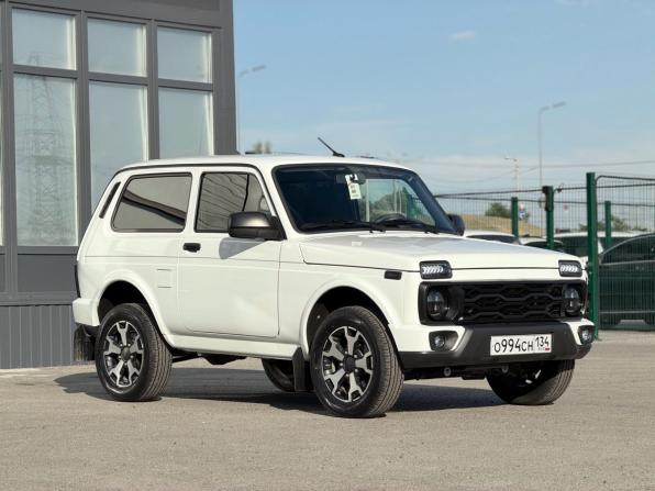 Lada (ВАЗ) Niva Legend с пробегом 2024 года, цена 990 000 рублей, 4500 км, внедорожник, Автокод Объявления