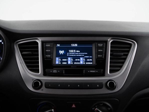 Hyundai Solaris II с пробегом 2019 года, цена 1 635 055 рублей, 50072 км, седан, Автокод Объявления