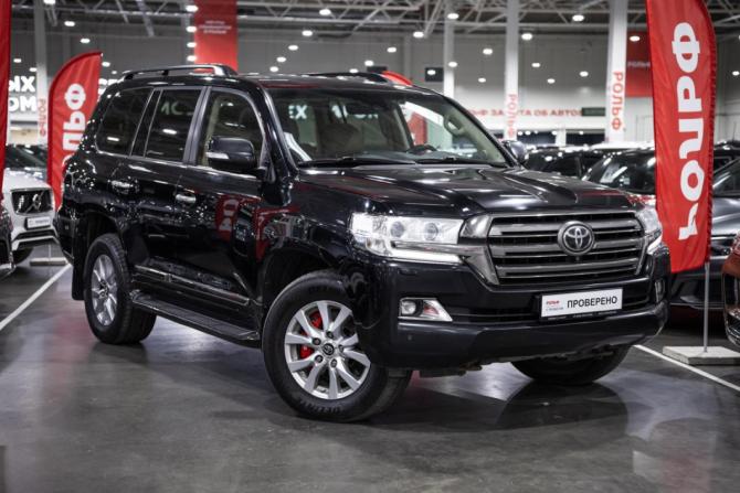 Toyota Land Cruiser 200 Series Рестайлинг 2 с пробегом 2015 года, цена 4 657 436 рублей, 301456 км, внедорожник, Автокод Объявления