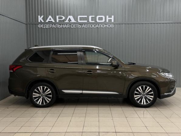 Mitsubishi Outlander III Рестайлинг 3 с пробегом 2019 года, цена 1 950 000 рублей, 237632 км, внедорожник, Автокод Объявления