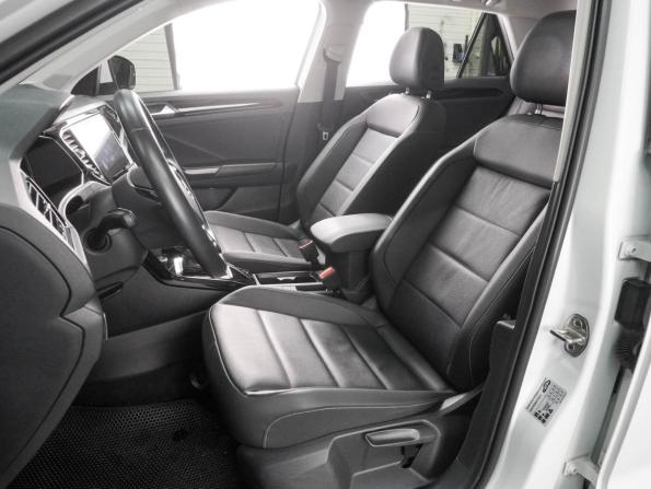 Volkswagen T-Roc I (China Market) с пробегом 2020 года, цена 2 785 000 рублей, 46677 км, внедорожник, Автокод Объявления