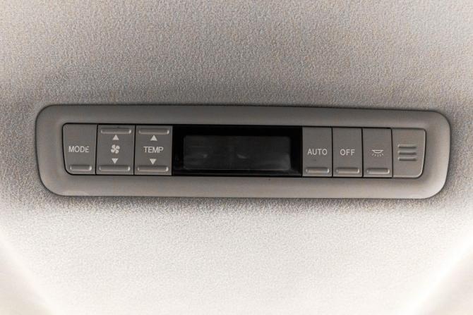 Toyota Alphard I Рестайлинг с пробегом 2008 года, цена 1 899 000 рублей, 444000 км, минивэн, Автокод Объявления