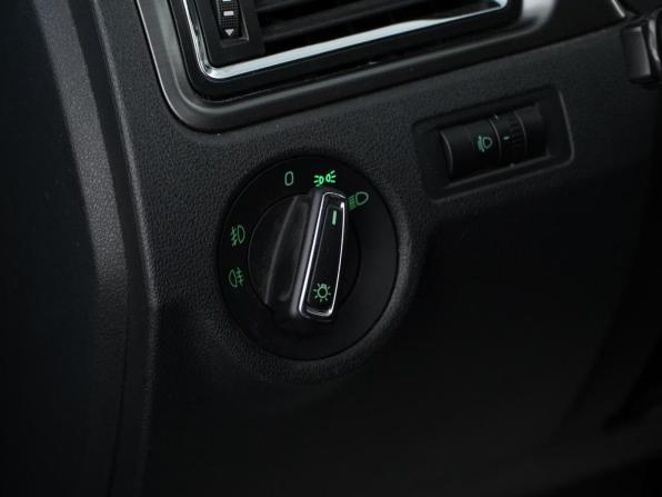 Skoda Rapid I с пробегом 2016 года, цена 1 327 444 рубля, 70852 км, лифтбек, Автокод Объявления