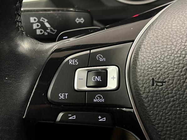 Volkswagen Tiguan II с пробегом 2018 года, цена 2 535 000 рублей, 84677 км, внедорожник, Автокод Объявления