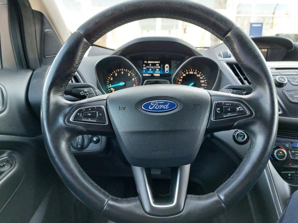 Ford Kuga II Рестайлинг с пробегом 2017 года, цена 1 350 000 рублей, 154332 км, внедорожник, Автокод Объявления