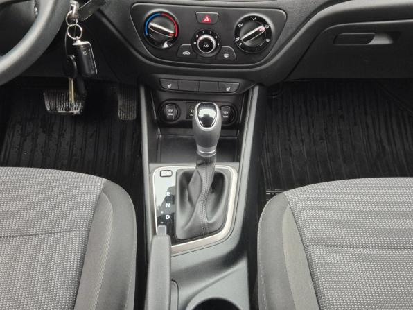 Hyundai Solaris II с пробегом 2018 года, цена 1 150 000 рублей, 209763 км, седан, Автокод Объявления