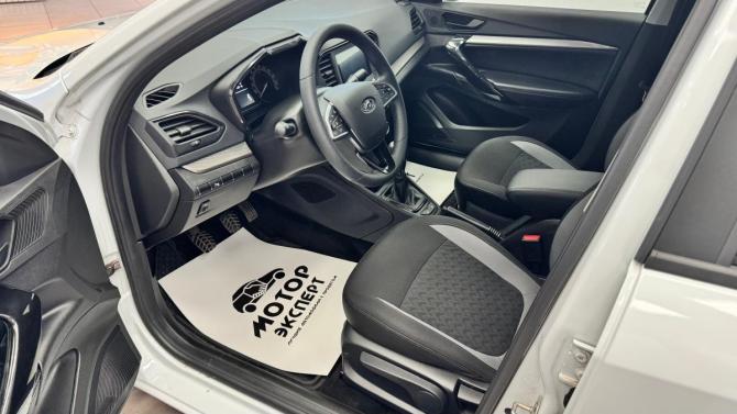 Lada (ВАЗ) Vesta I Рестайлинг (NG) с пробегом 2023 года, цена 1 299 000 рублей, 12946 км, седан, Автокод Объявления