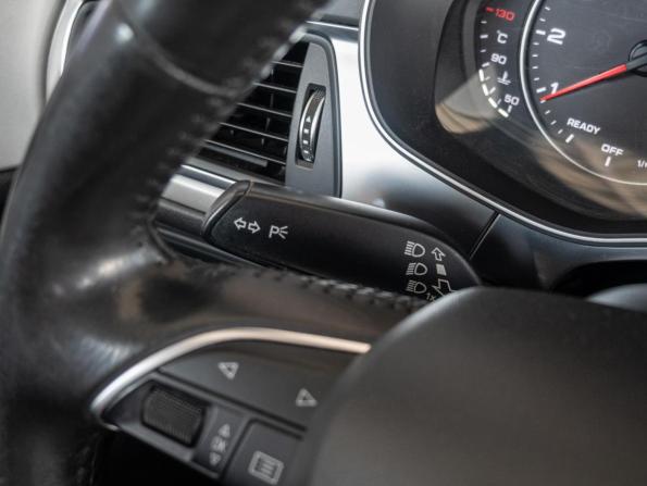 Audi A6 IV (C7) Рестайлинг с пробегом 2015 года, цена 1 930 000 рублей, 183228 км, седан, Автокод Объявления